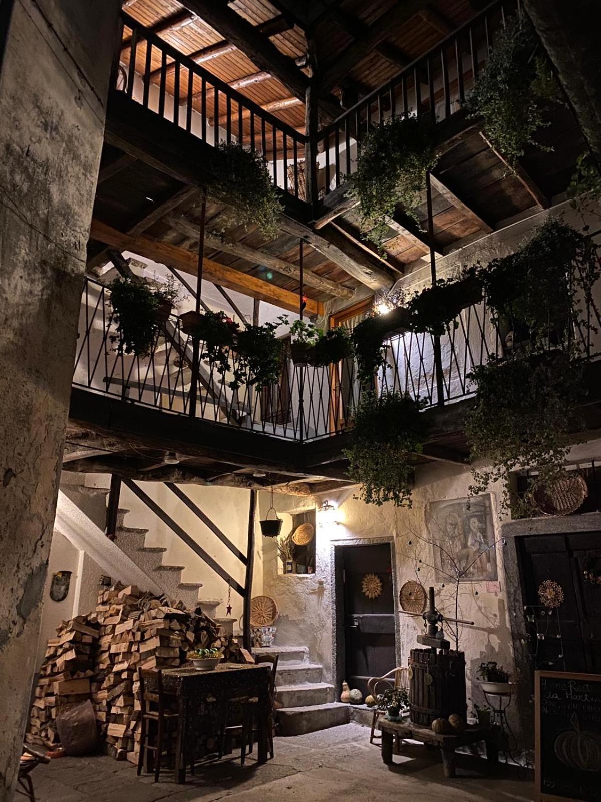 La Corte Del Poeta Arcumeggia Exterior photo